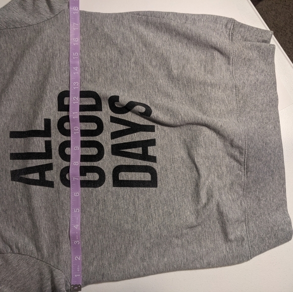 A New Day XS Sweatshirt - Picture 6 of 7